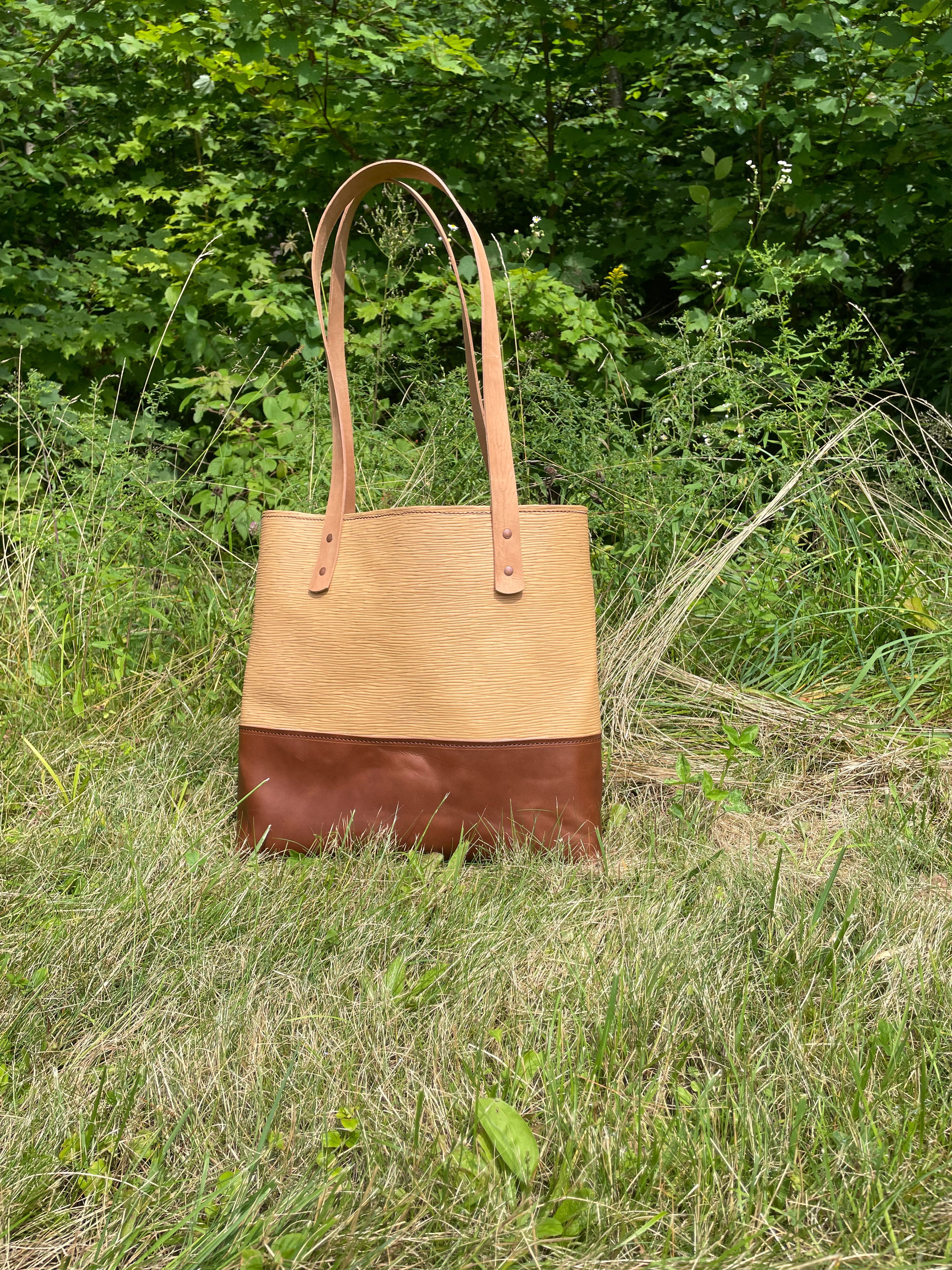 Two tone tote